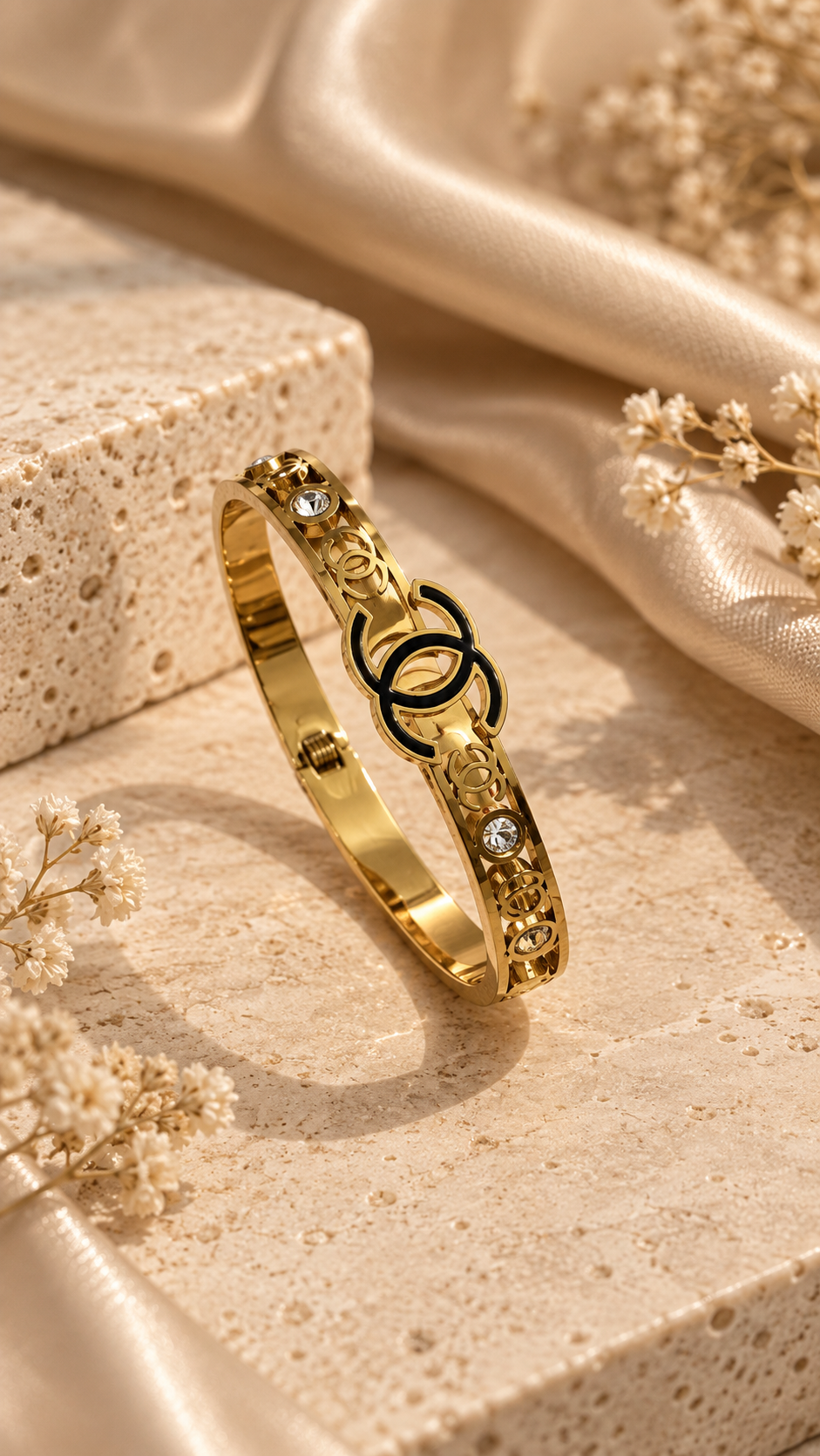 Black & Gold Interlocking Bangle