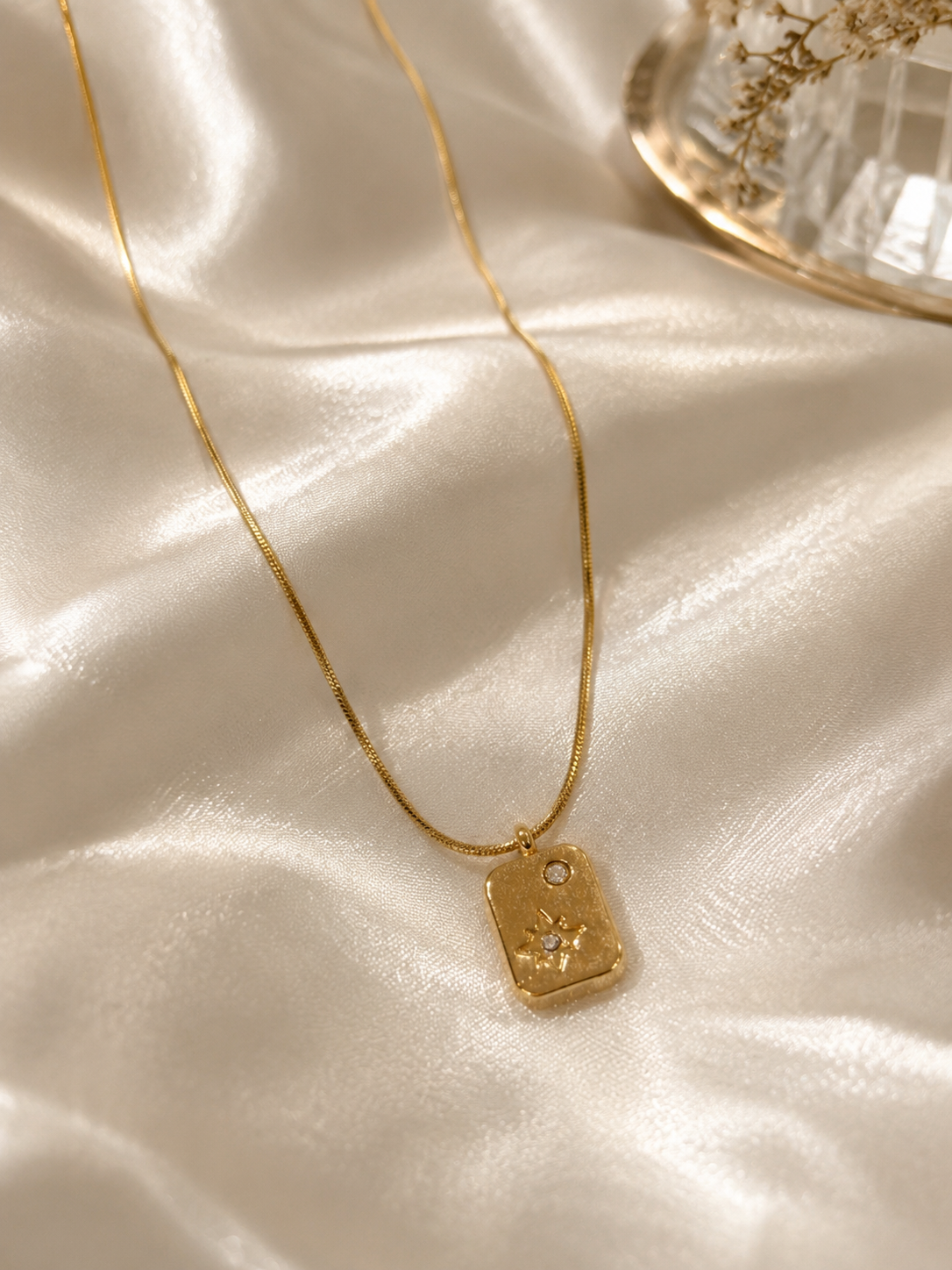 Golden Glow Necklace