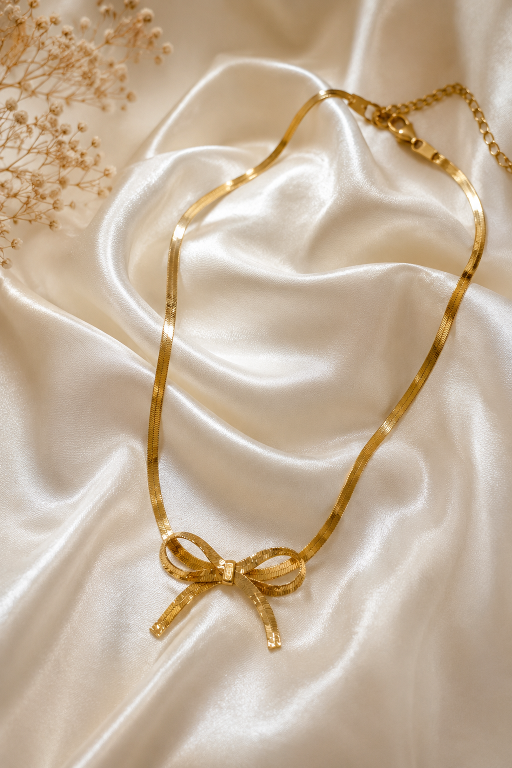 Bella Bow Necklace