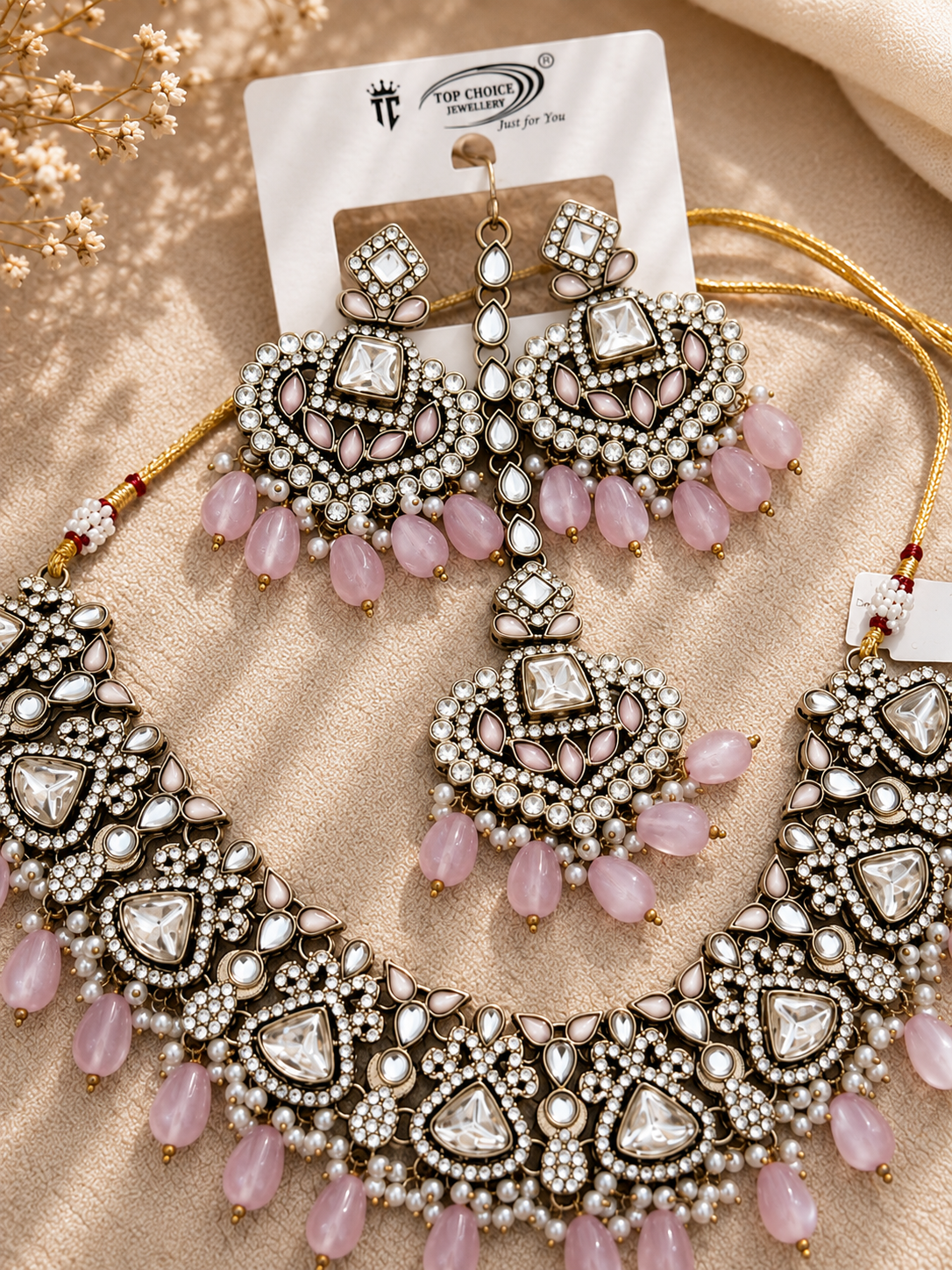 Aveline Necklace