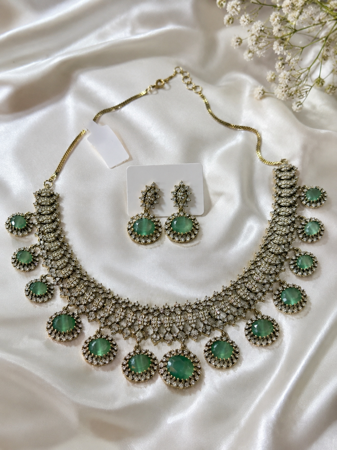 Mint danglers Necklace