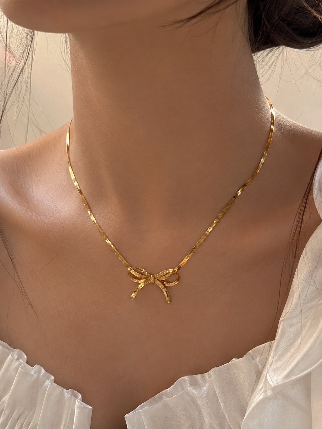 Bella Bow Necklace