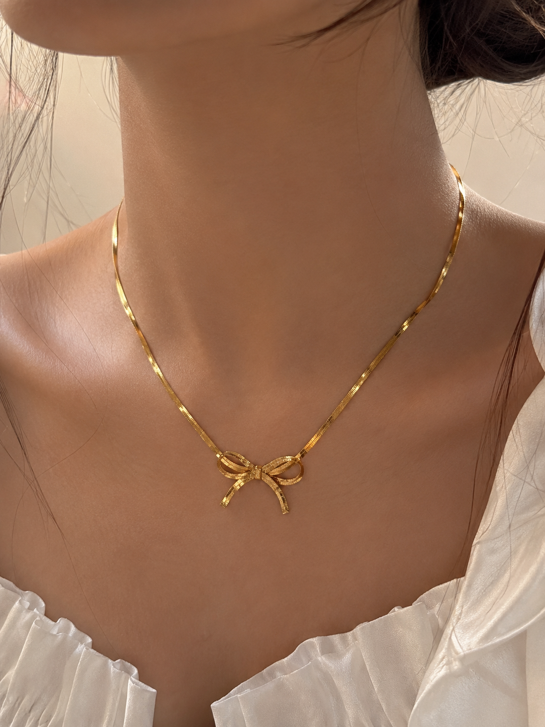 Bella Bow Necklace