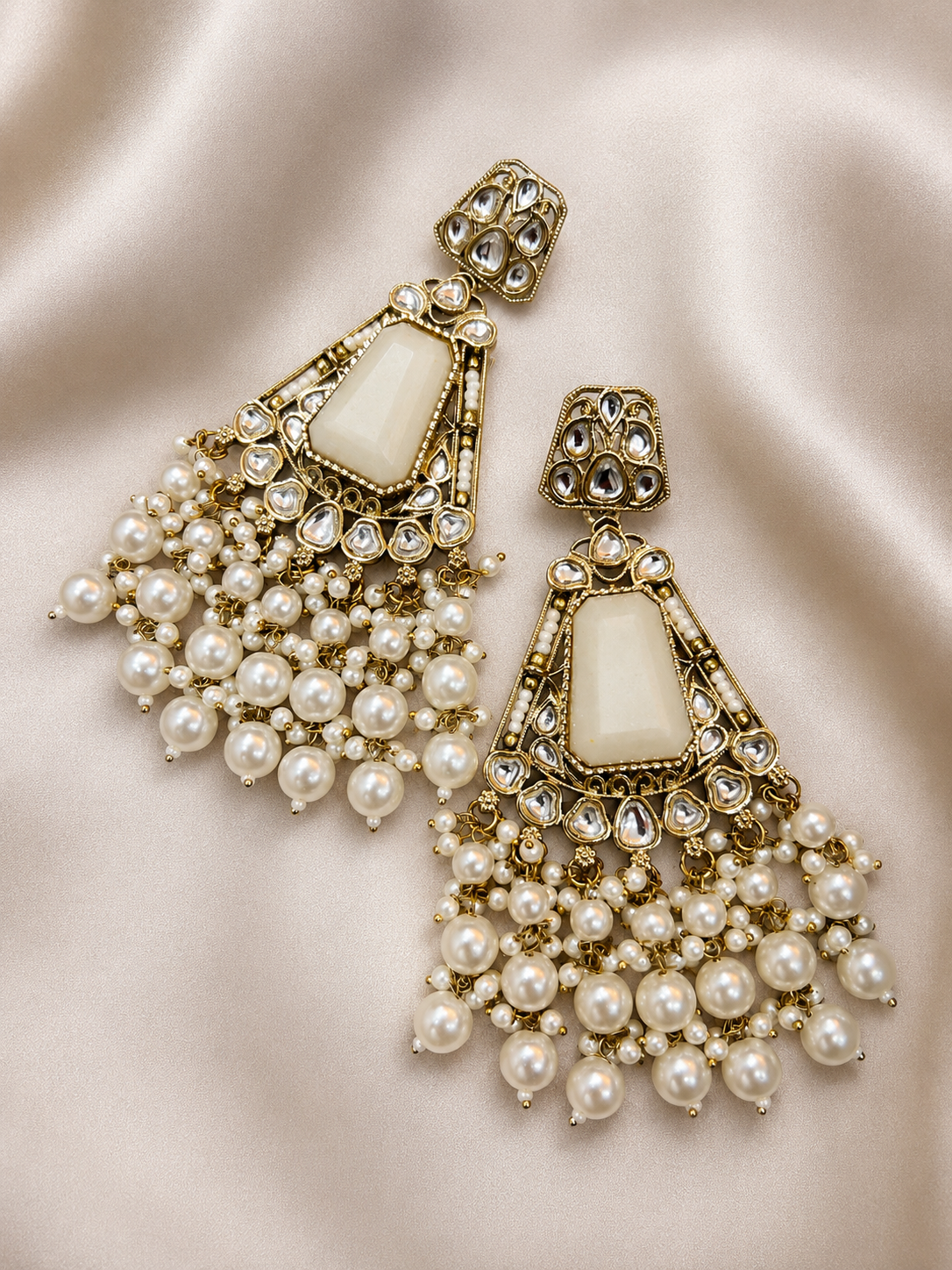 Kundan pearl chandballi