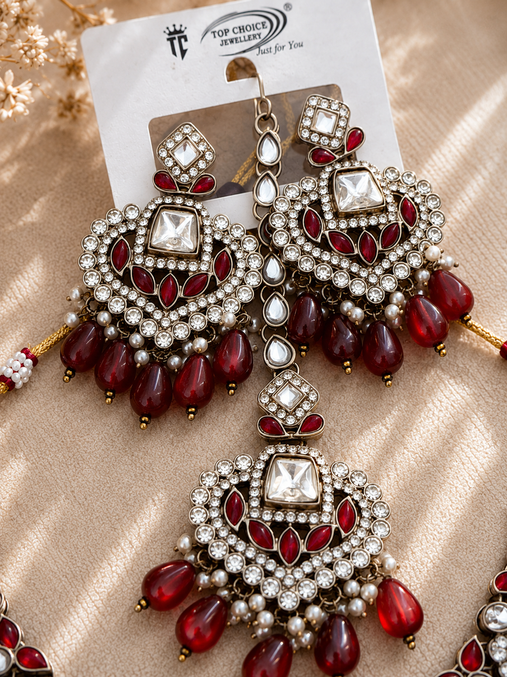 Aveline Necklace