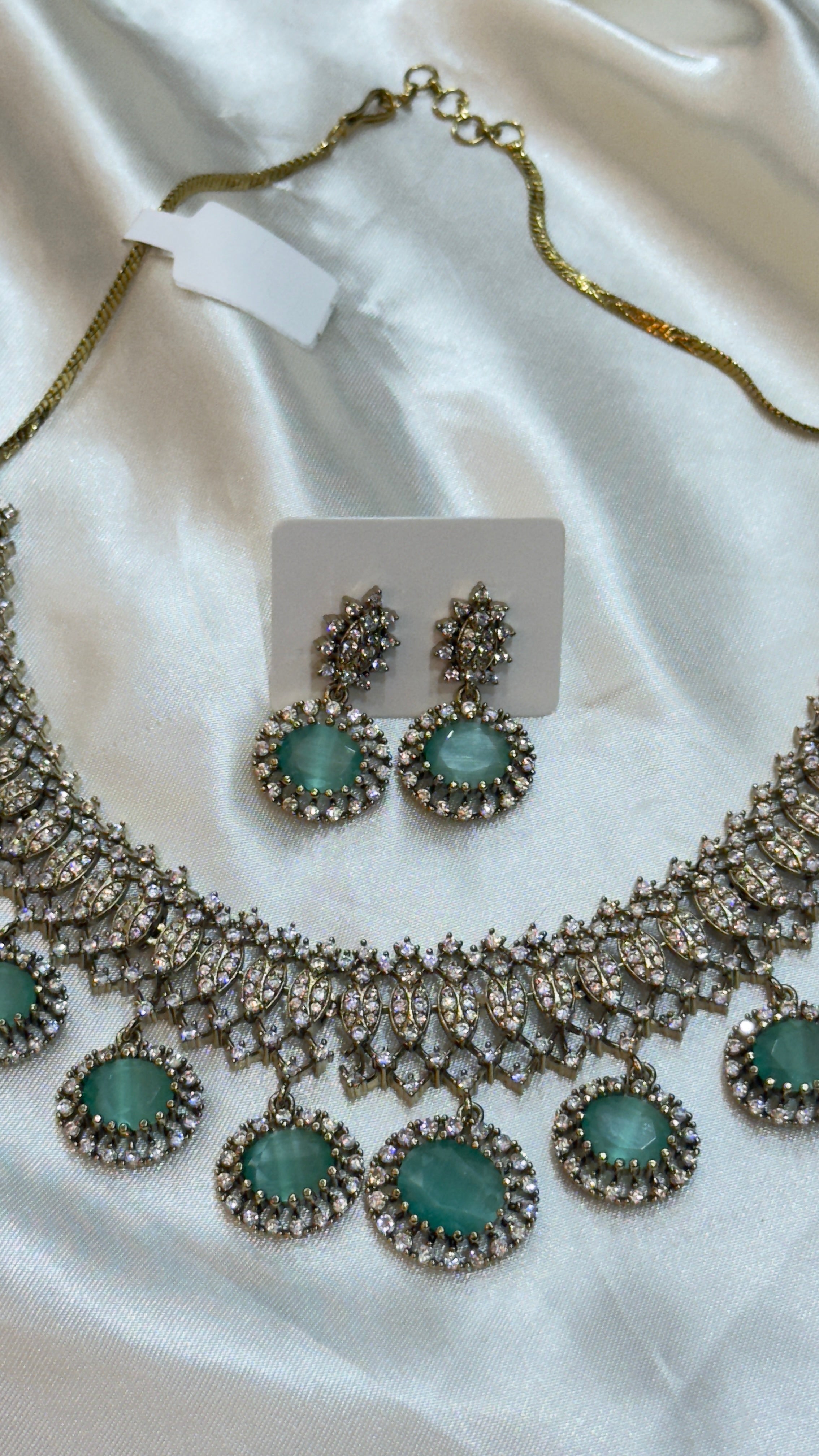 Mint danglers Necklace